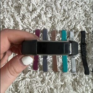 Fitbit Alta w/ Charger & extra bands